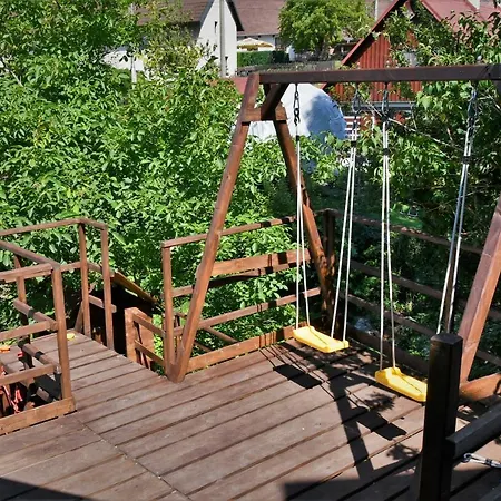 Chaloupka U Lišáka Snezne (Hradec Kralove)