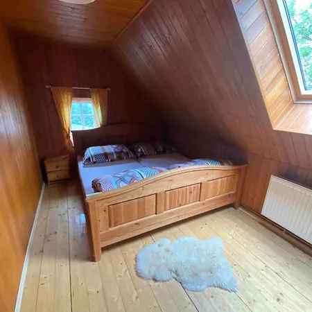 Lodge Chaloupka U Lišáka Snezne (Hradec Kralove)