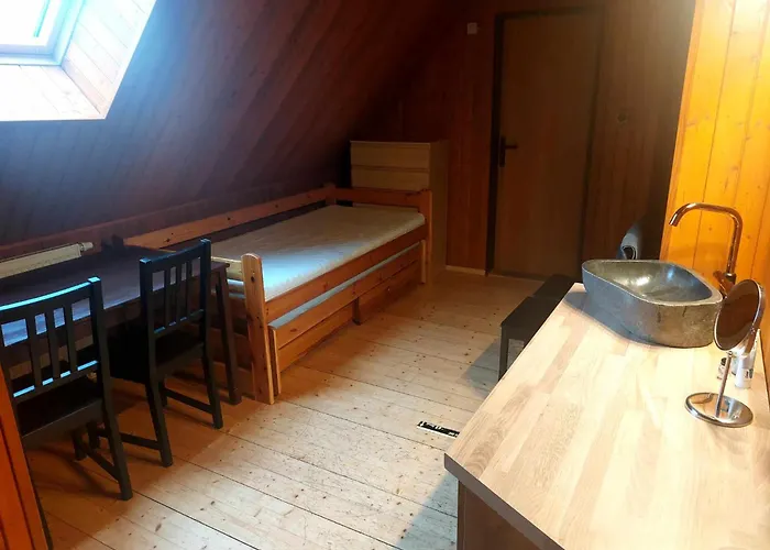 Chaloupka U Lišáka Alojamento de Turismo Selvagem *